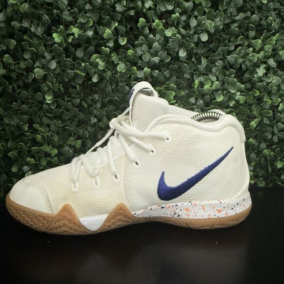 USED Nike Kyrie 4 Uncle Drew White Gum - Boy\'s Size 5Y - AA2897-100 OBO
